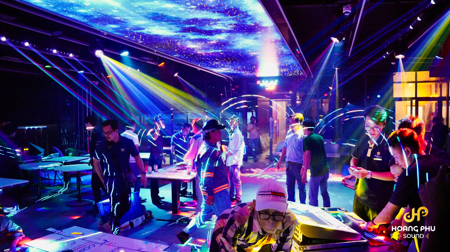 am-thanh-bose-cho-quan-bar-3